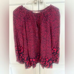 Vineyard Vines Red and Blue Patterned flowy blouse. Size medium. Like new.